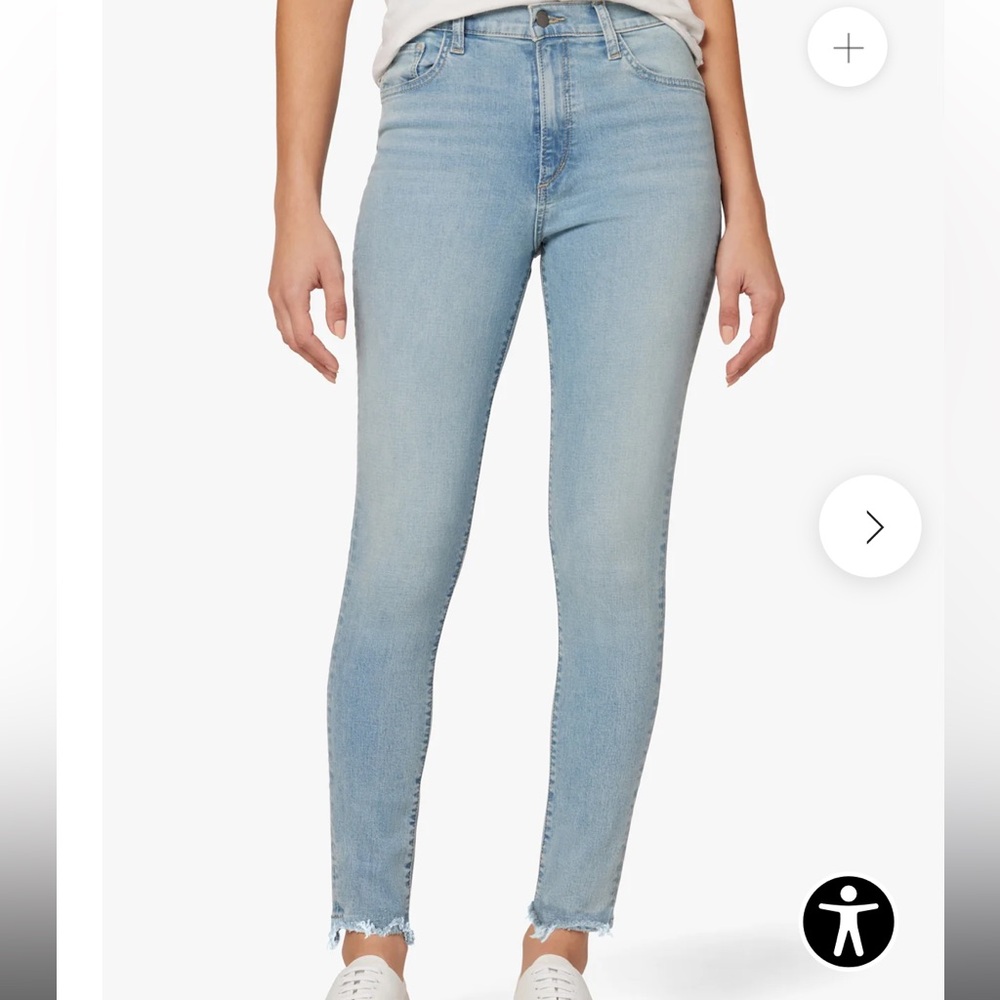 Joe’s Light Wash Skinny Jeans